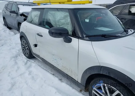 2025 Mini Hardtop Cooper S из США, поврежденный, VIN WMW23GD00S2W25411